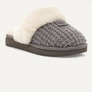 Brand New!!! UGG Women's Knit Slippers in Gray